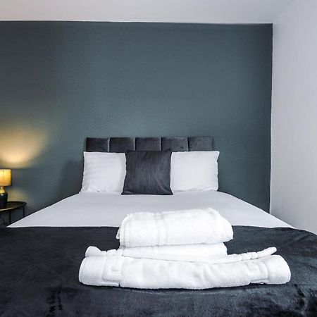 Cosy 3 Bed 3 Bath House - Central Liverpool -Self Check-In & Free Parking! Villa Exterior photo