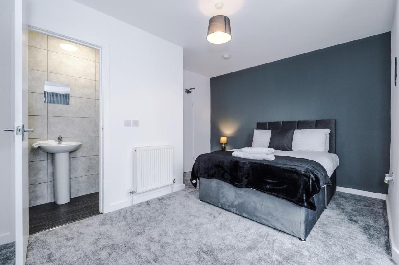 Cosy 3 Bed 3 Bath House - Central Liverpool -Self Check-In & Free Parking! Villa Exterior photo
